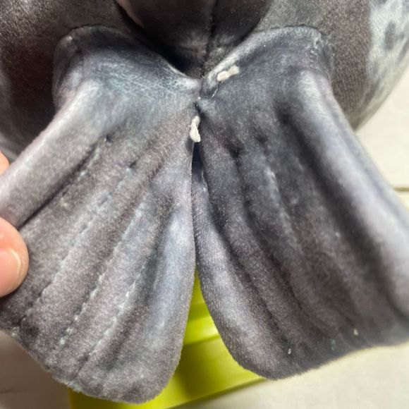 Brand New Small Blob Seal Squishy and soft! Approx 12” BNWOT - Picture 8 of 9